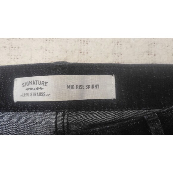 Signature by Levi Strauss Mid Rise Skinny Women's Jeans Black Sz 18M - Picture 2 of 7